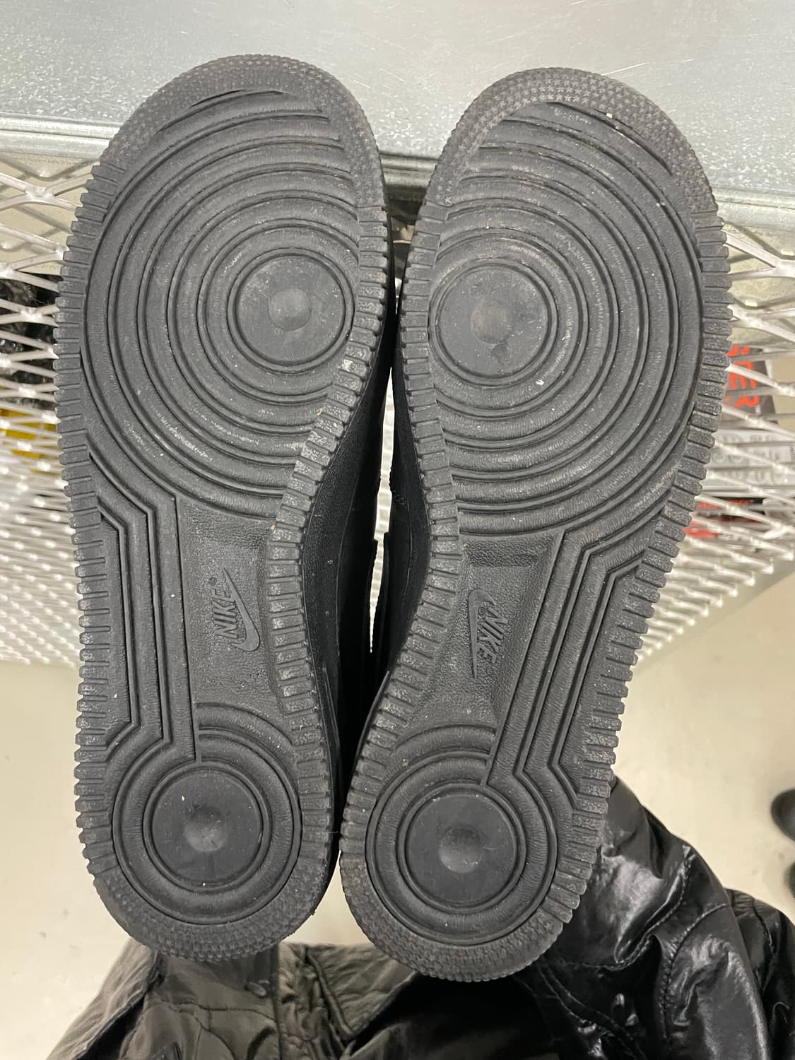 나이키 에어포스1 미드 블랙 285 (gr-4148) 상품이미지6