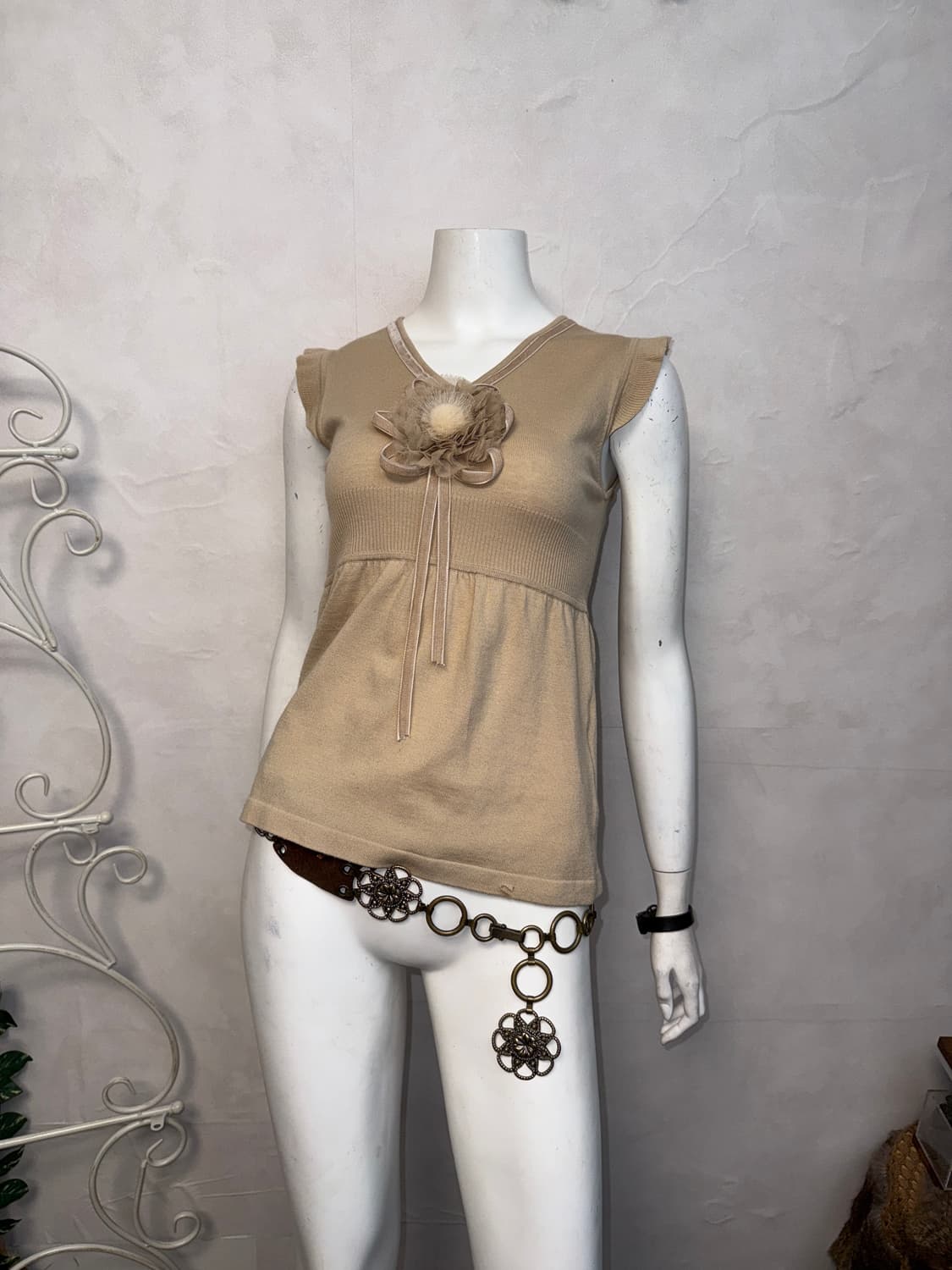 Beige bohemian flower corsage knit 상품이미지1