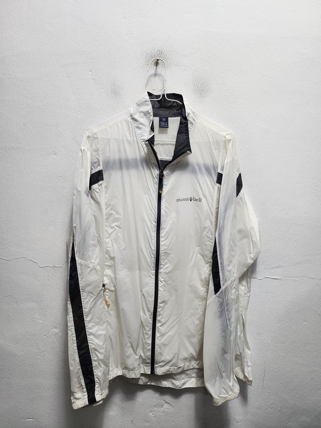 몽벨 화이트 바람막이 자켓 XXL 상품이미지1