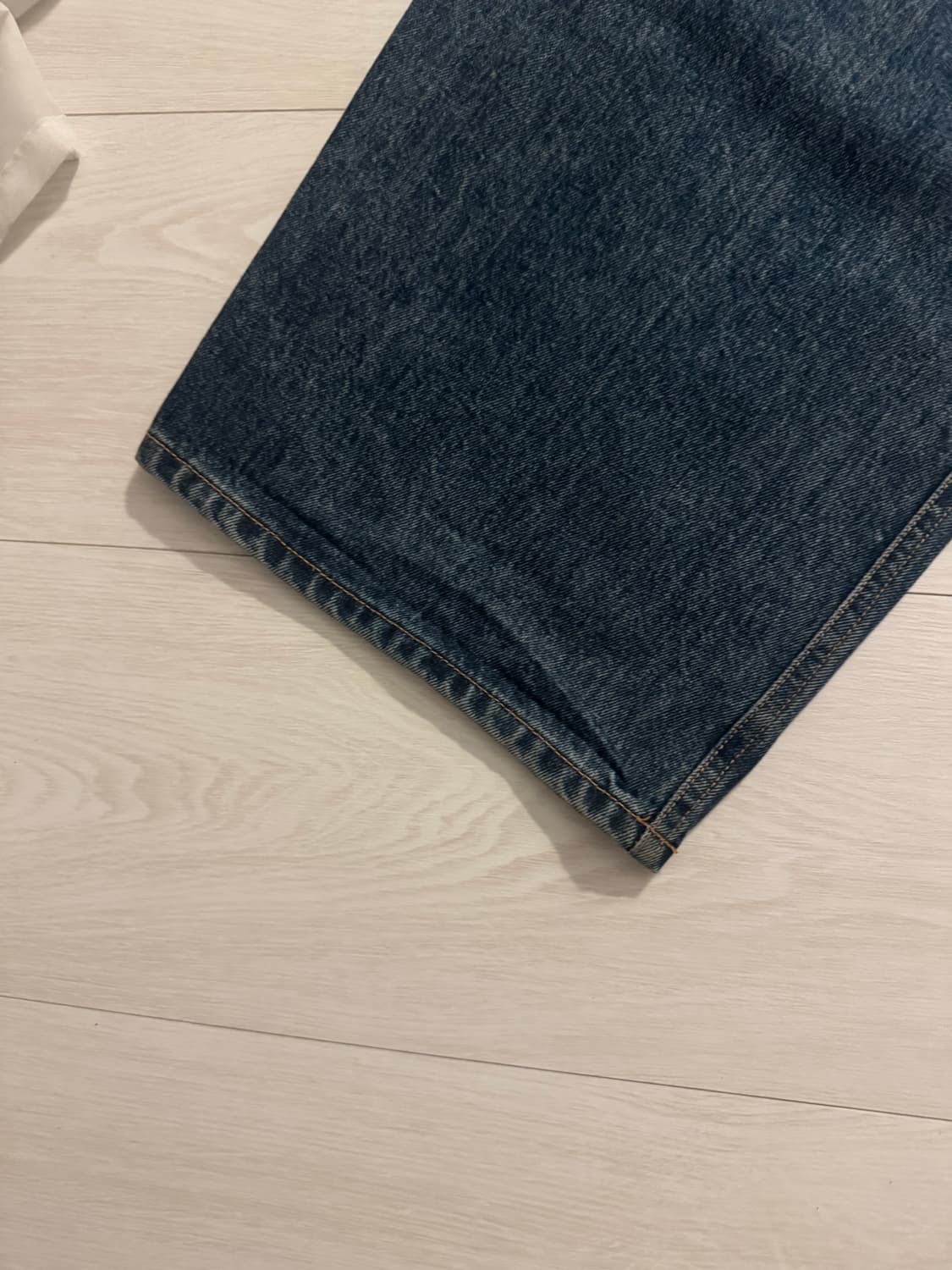 해칭룸 와이드 커브진 워시드 블루 상품이미지4