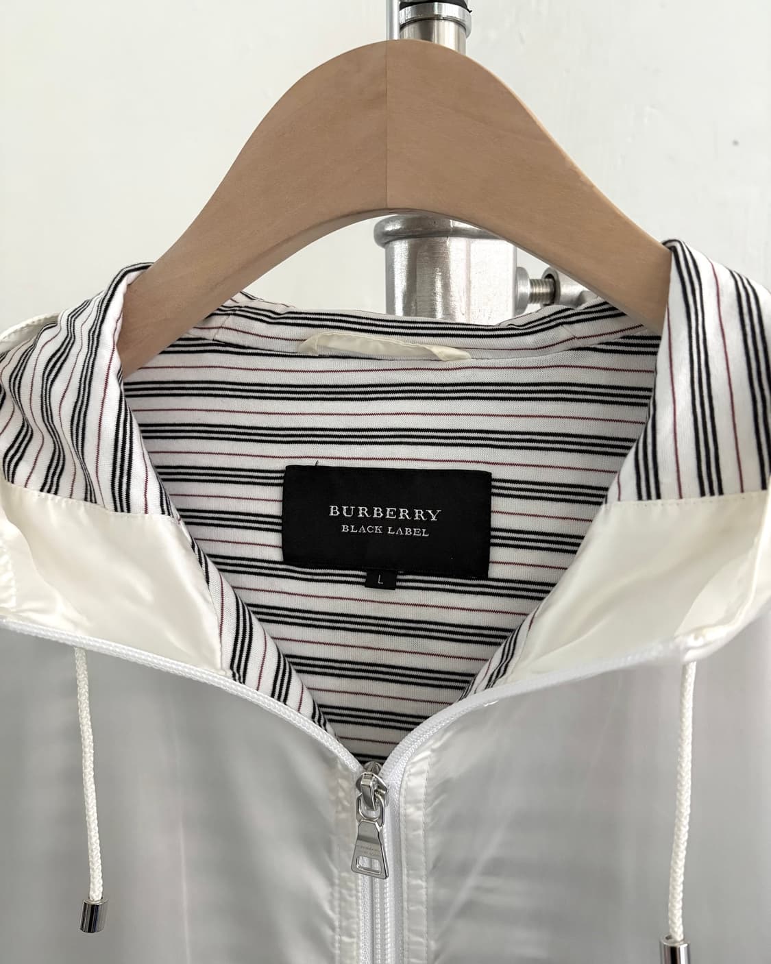 Burberry 버버리 블랙라벨 스트라이프 투웨이 바람막이 상품이미지3