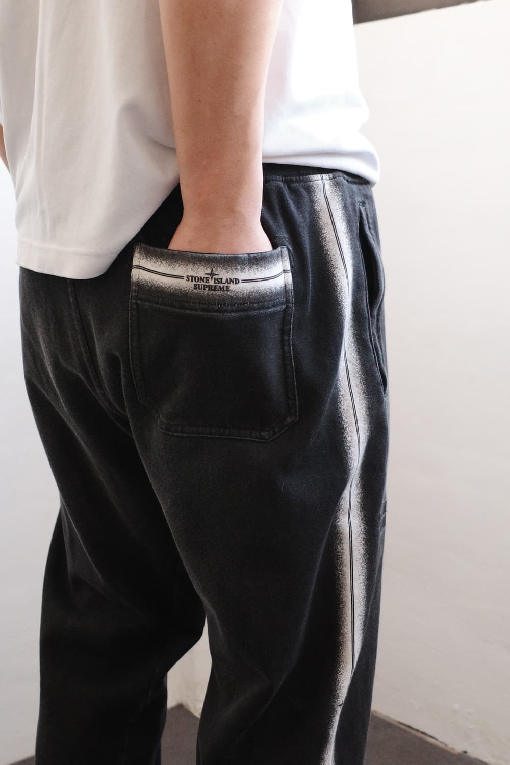 슈프림 x 스톤아일랜드 스트라이프 스웻 팬츠 상품이미지4
