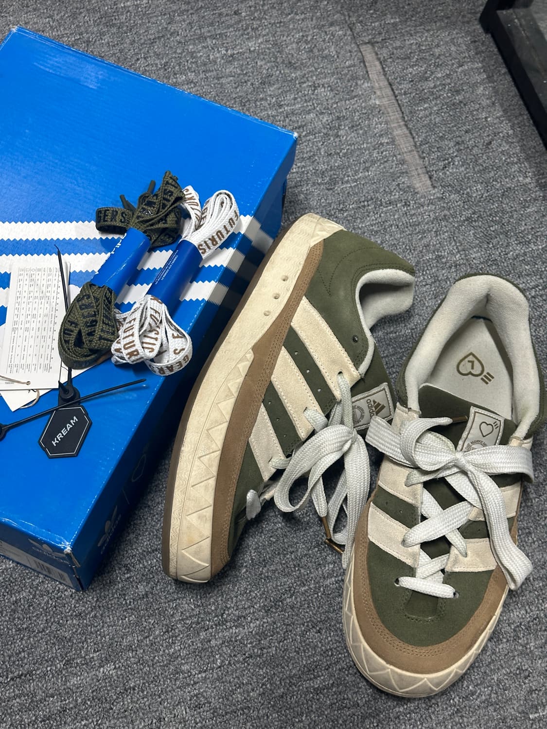 어디다스 x 휴먼메이드 아디메틱 295 상품이미지2