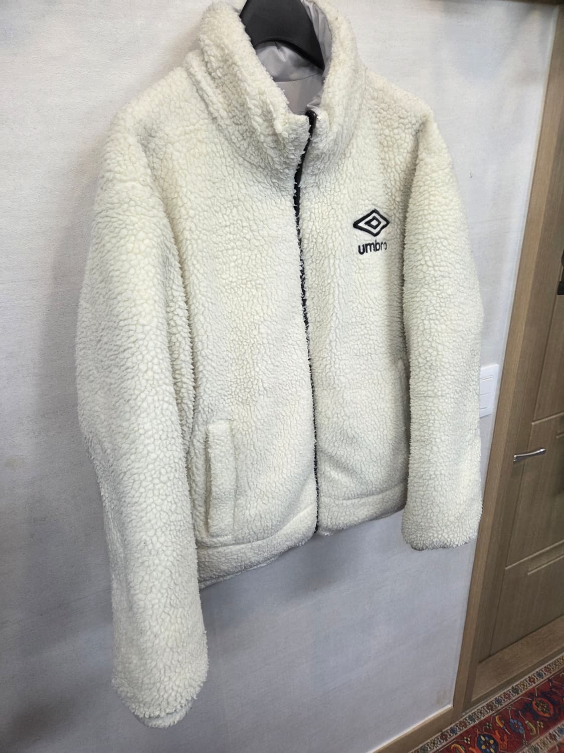 엄브로 빅로고 리버시블 플리스 패딩자켓 Lg 상품이미지8