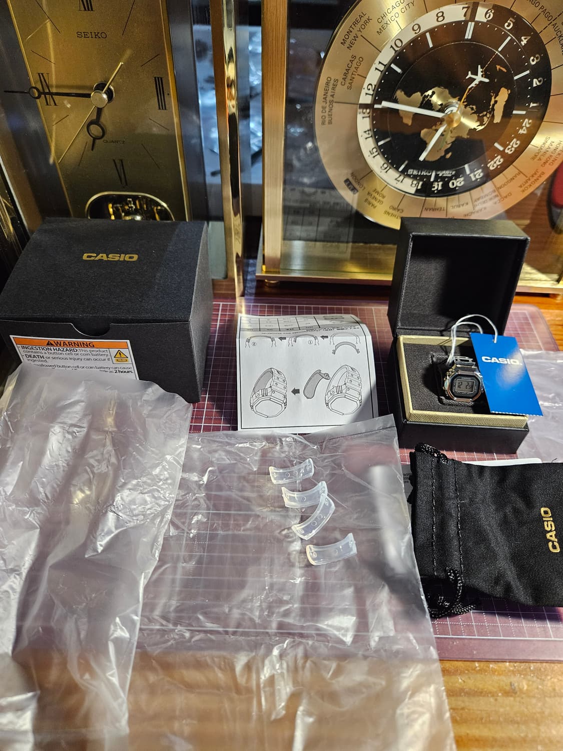 카시오 반지 시계CRWOO1-1 거의 미사용 풀 구성품 상품이미지1