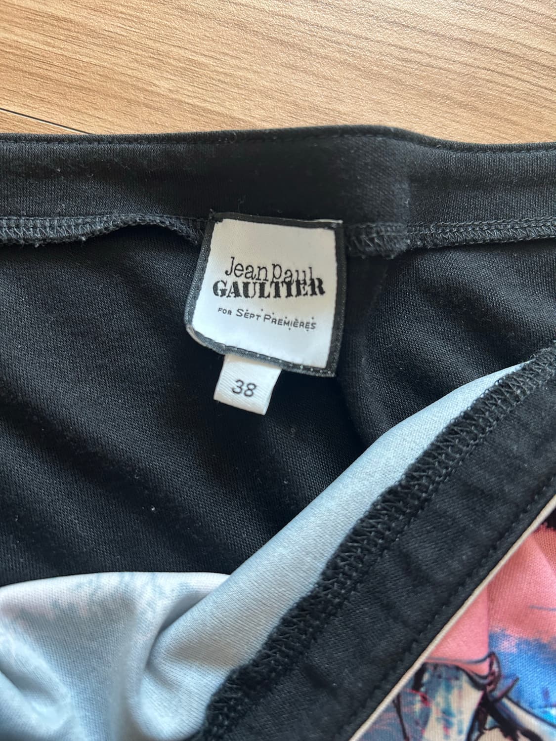 장 폴 고티에 시티 프린트 롱 슬리브 상품이미지3