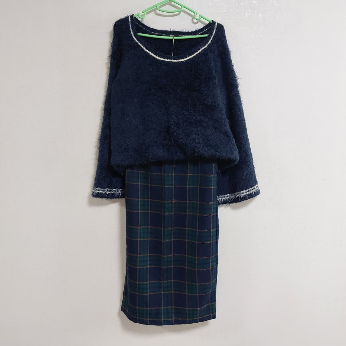 프레피룩 헤어리부클니트+타탄체크스커트 코디세트 상품이미지1
