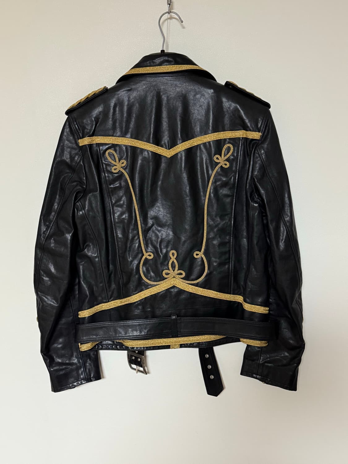 생로랑 레더자켓 카티 착용 상품이미지7