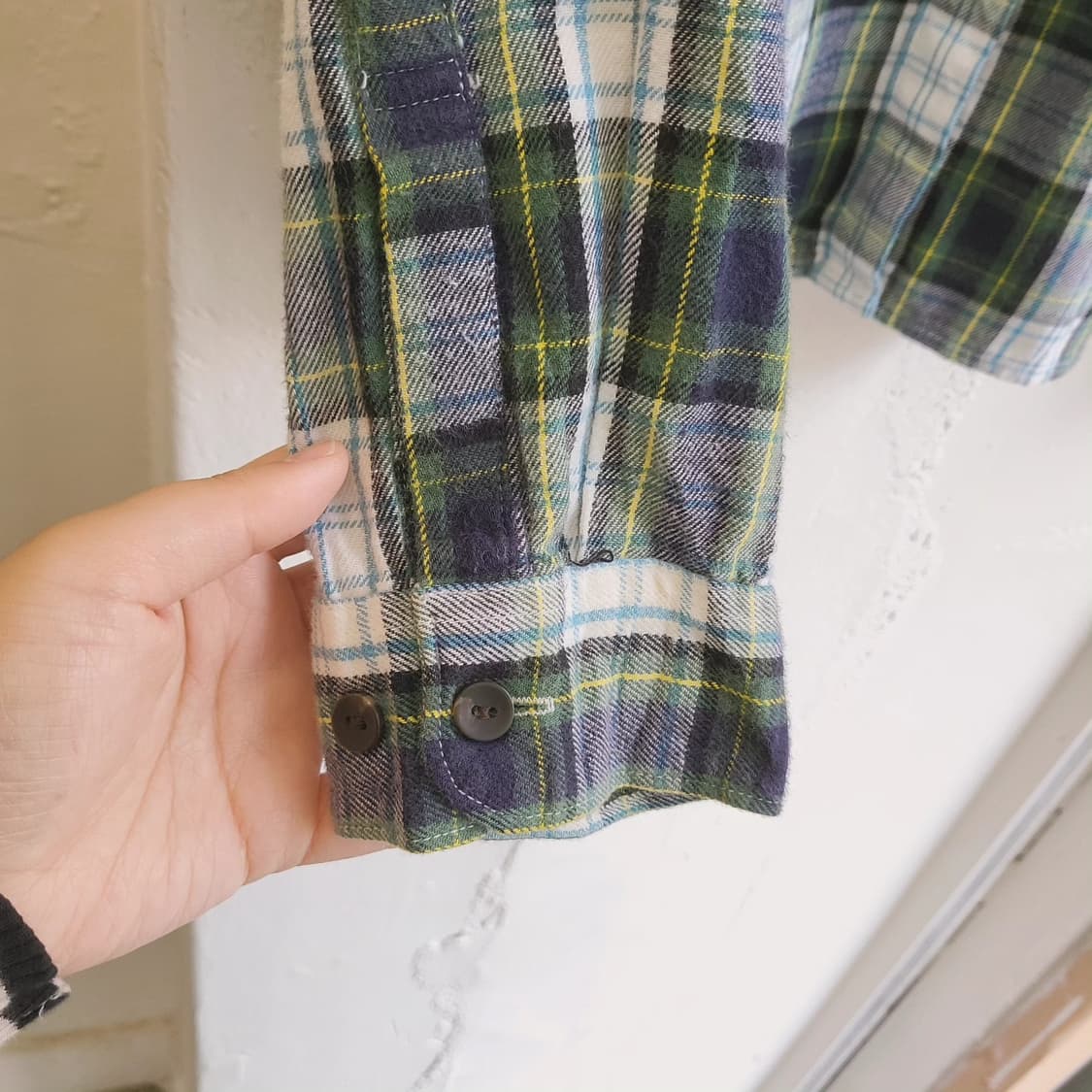 유니클로 프릴 체크 블라우스 상품이미지4