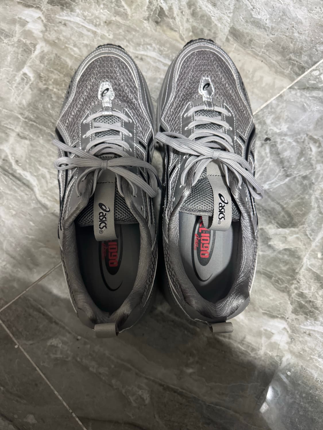 아식스 x 프레자 위워 젤 1090 v2 270사이즈 판매합니다. 상품이미지2