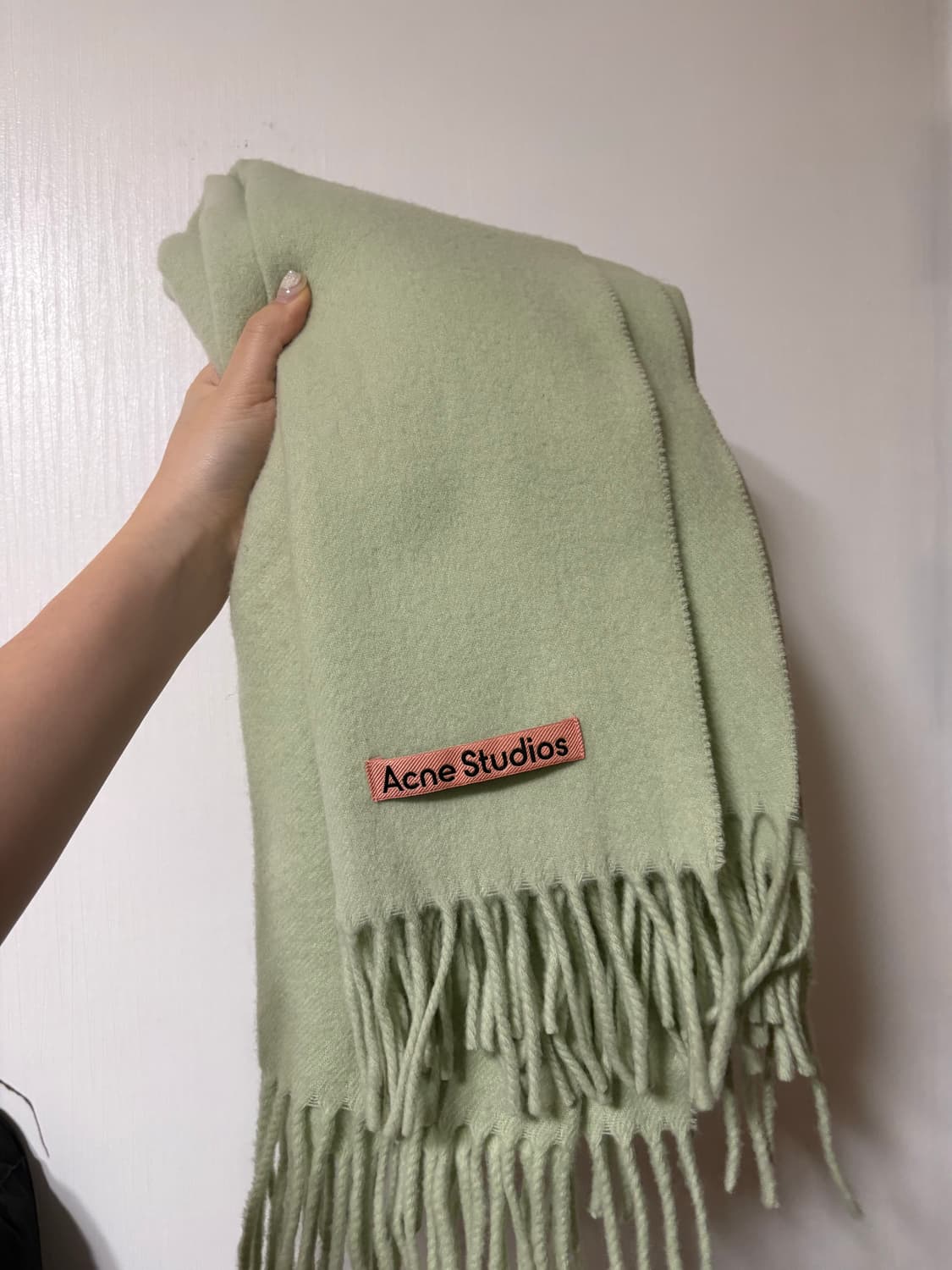 아크네스튜디오 머플러 상품이미지1