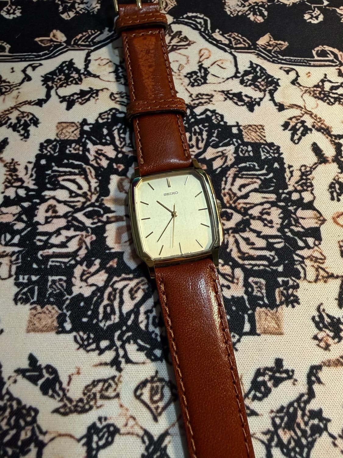 SEIKO 빈티지 쿼츠 시계 상품이미지1