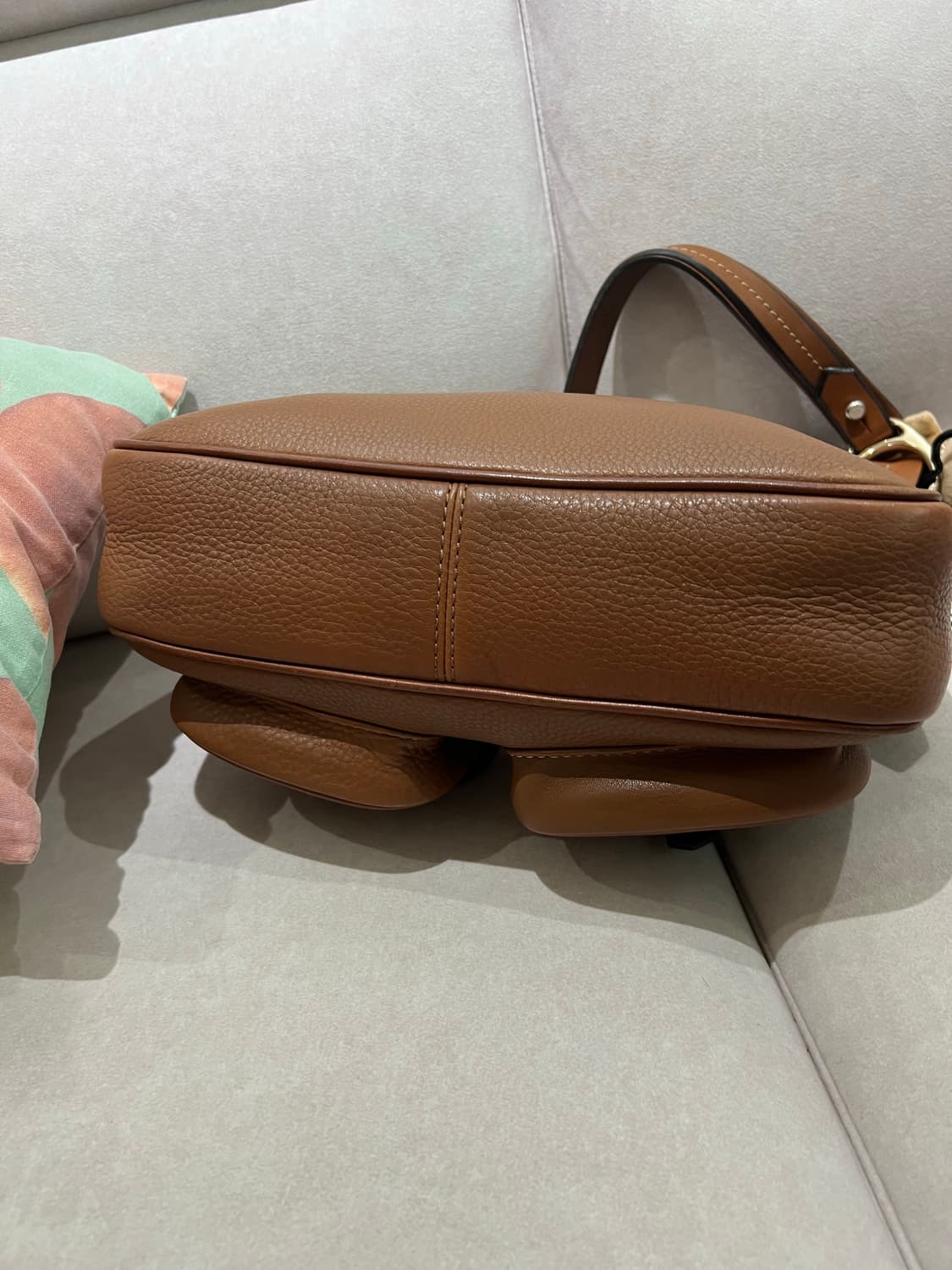 정품 투포켓 가죽숄더백 y2k 카멜브라운 코치 셀린 느낌 키링포함 상품이미지5