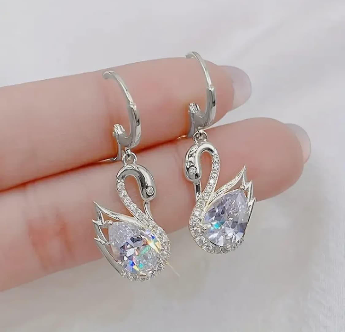 스완 디자인 실버 크리스탈 큐빅 귀걸이 상품이미지4