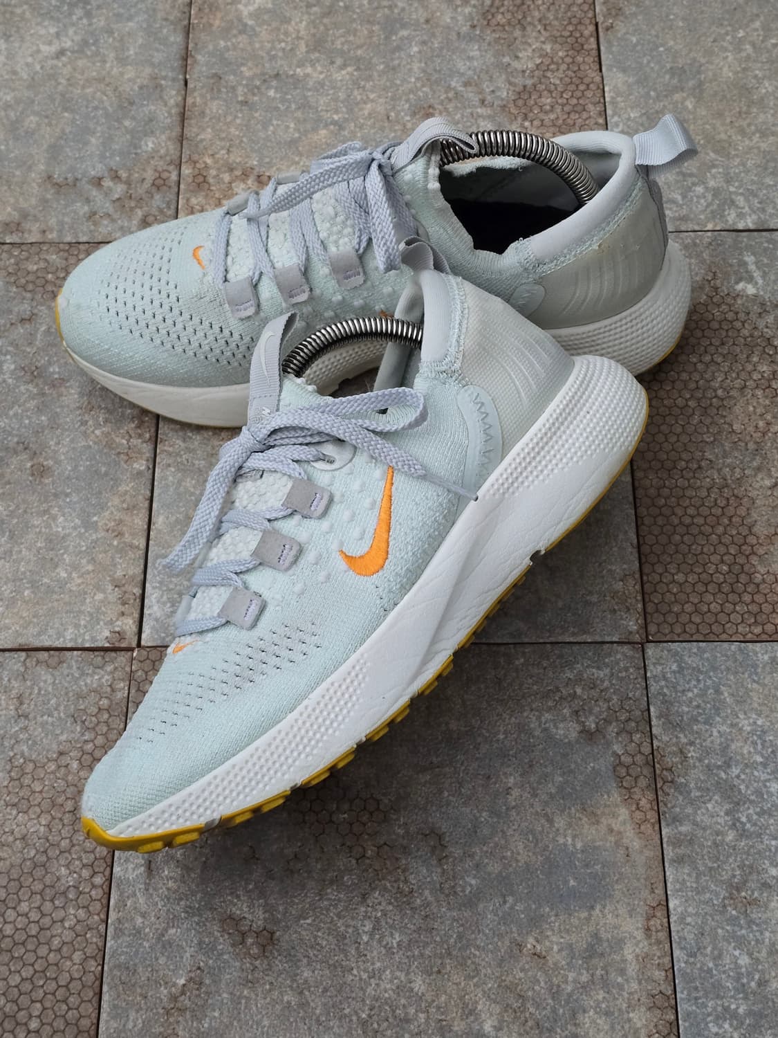 (235)나이키 리액트 이스케이프 런 플라이니트 상품이미지3