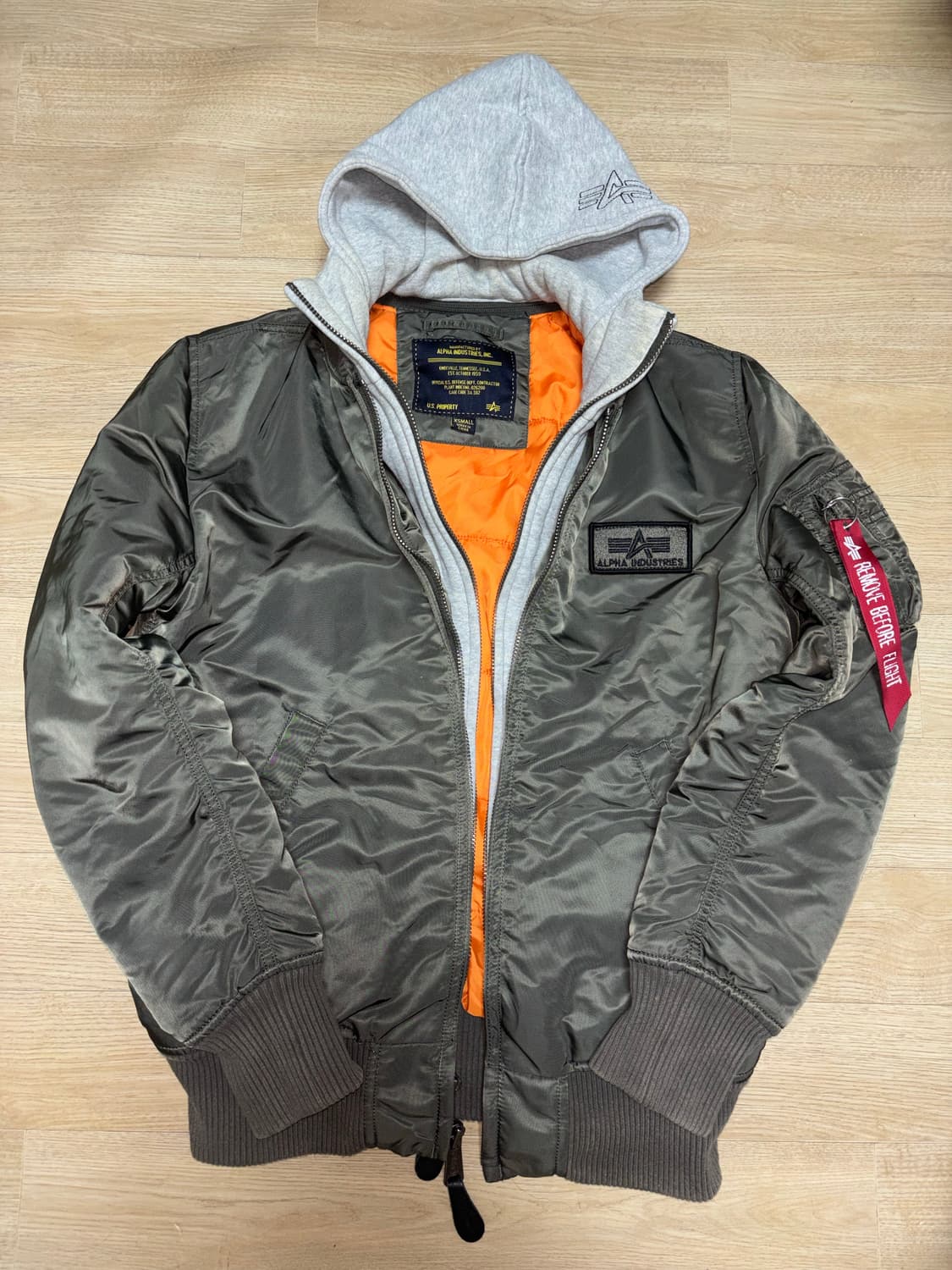 알파인더스트리 ma-1 후드봄버 상품이미지1