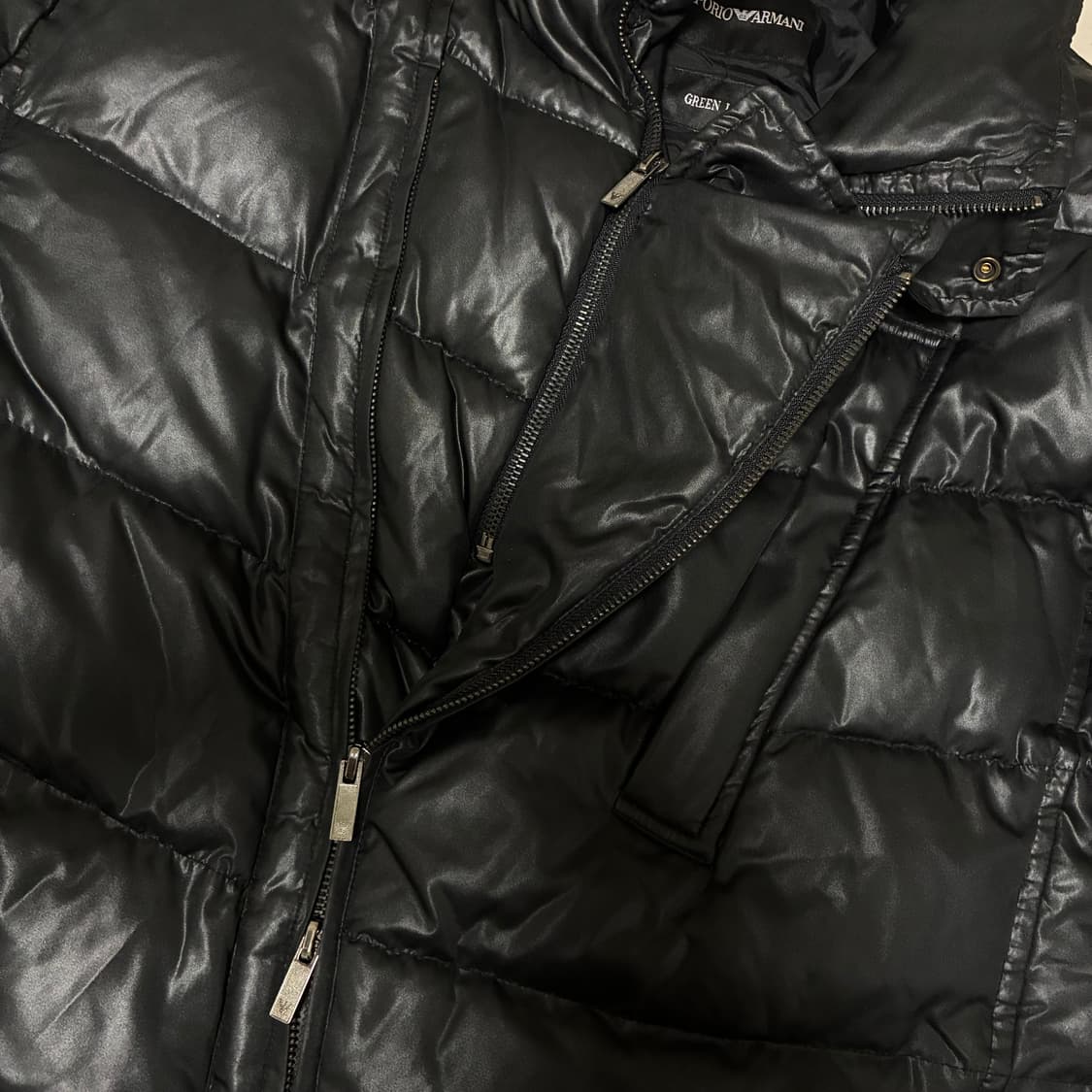 엠포리오 아르마니 구스다운 사선 투웨이 패딩 상품이미지9
