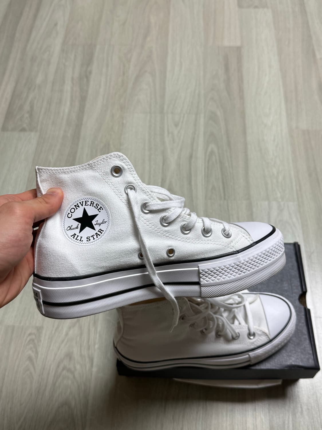 컨버스 척테일러 올스타 리프트 하이 화이트 235 상품이미지1