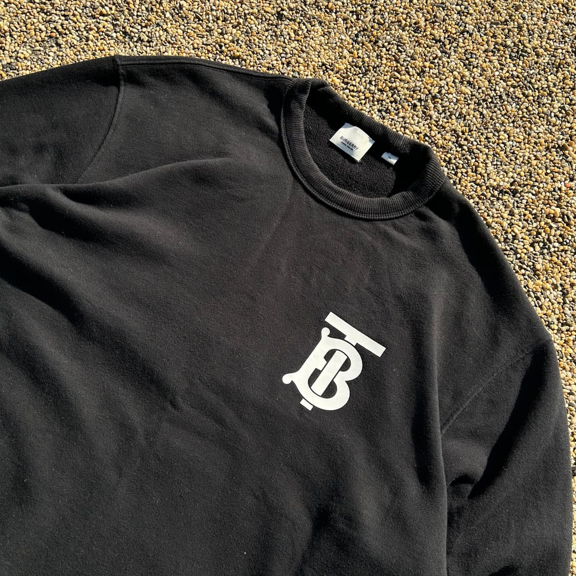 버버리(BURBERRY) 블랙 로고 맨투맨 상품이미지2