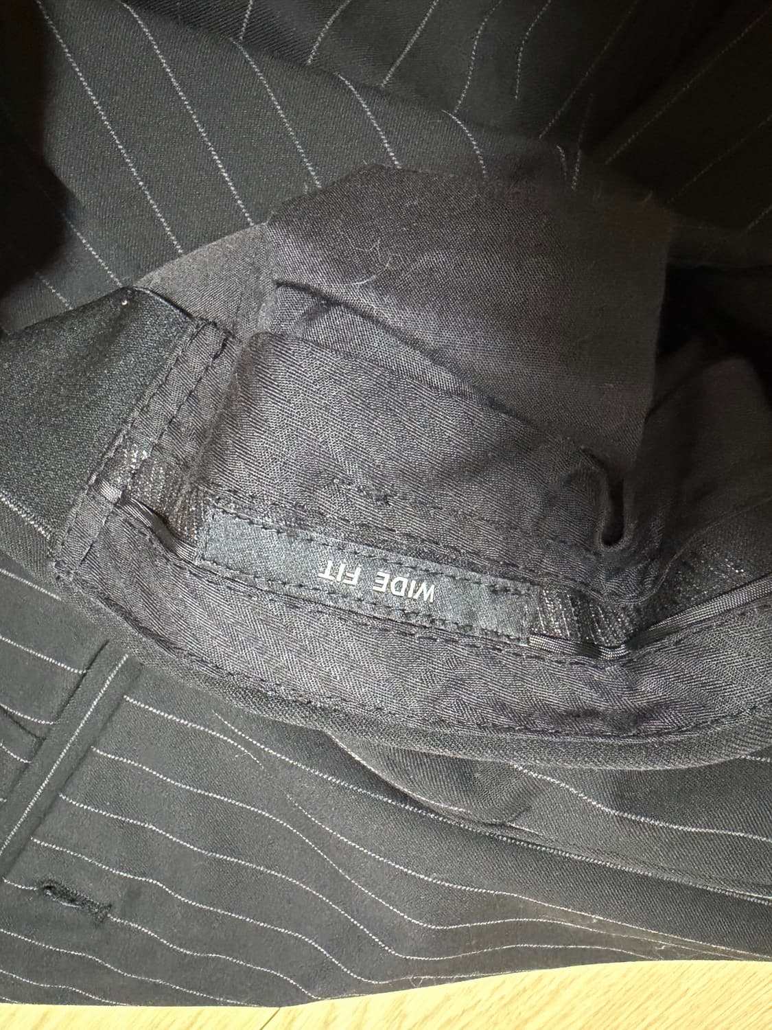 무신사 스탠다드 와이드핏 스트라이프 슬랙스 상품이미지2