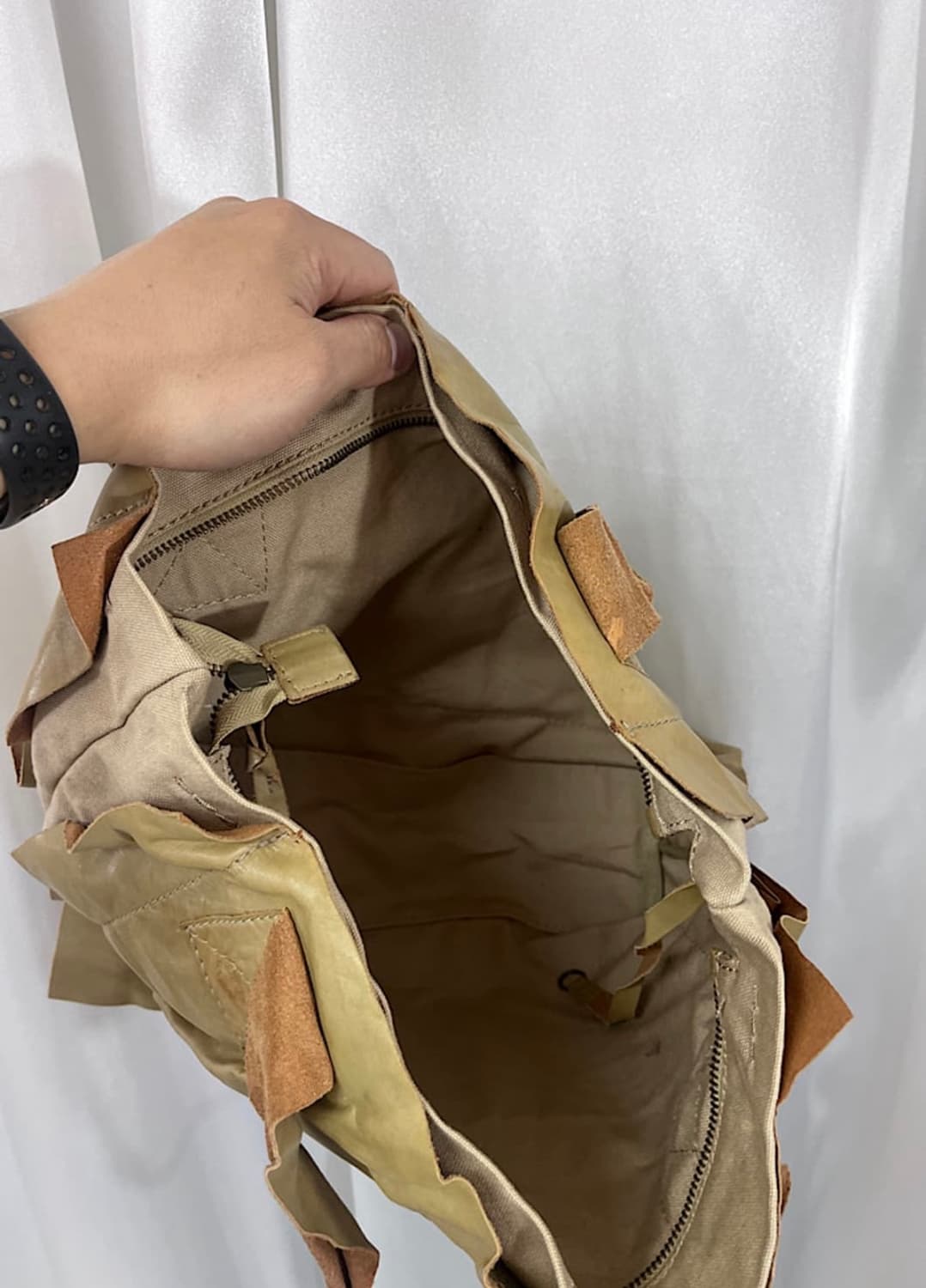 빈티지 가죽 주름 숄더백 상품이미지4