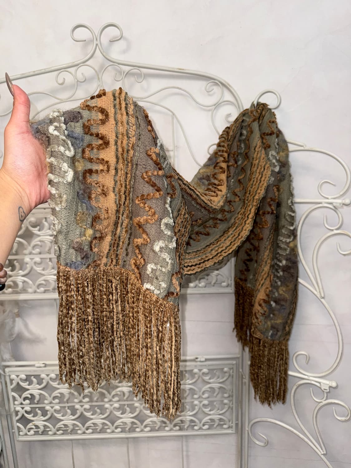 Mute ash brown grunge trimming knit 머플러 상품이미지2