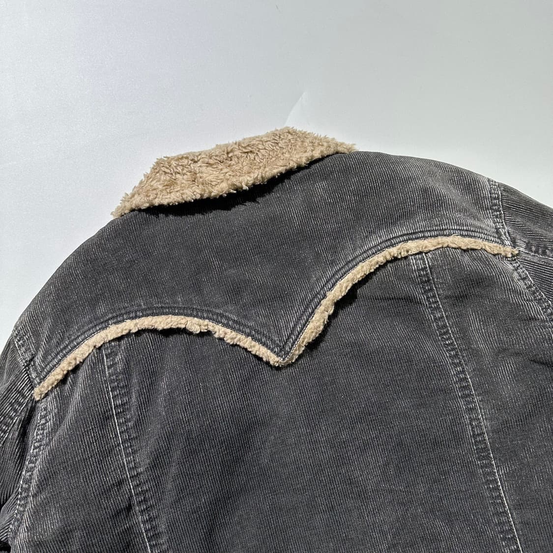 리바이스 코듀로이 쉐르파 트러커 자켓 상품이미지9