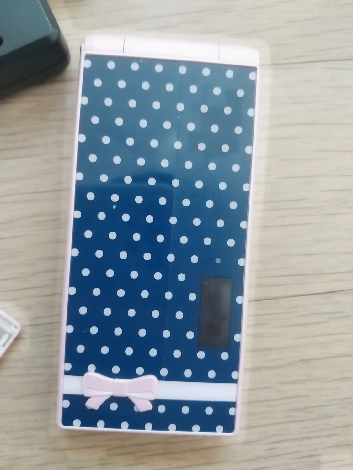 도코모 목업 프리쿠라 폴더폰 상품이미지5