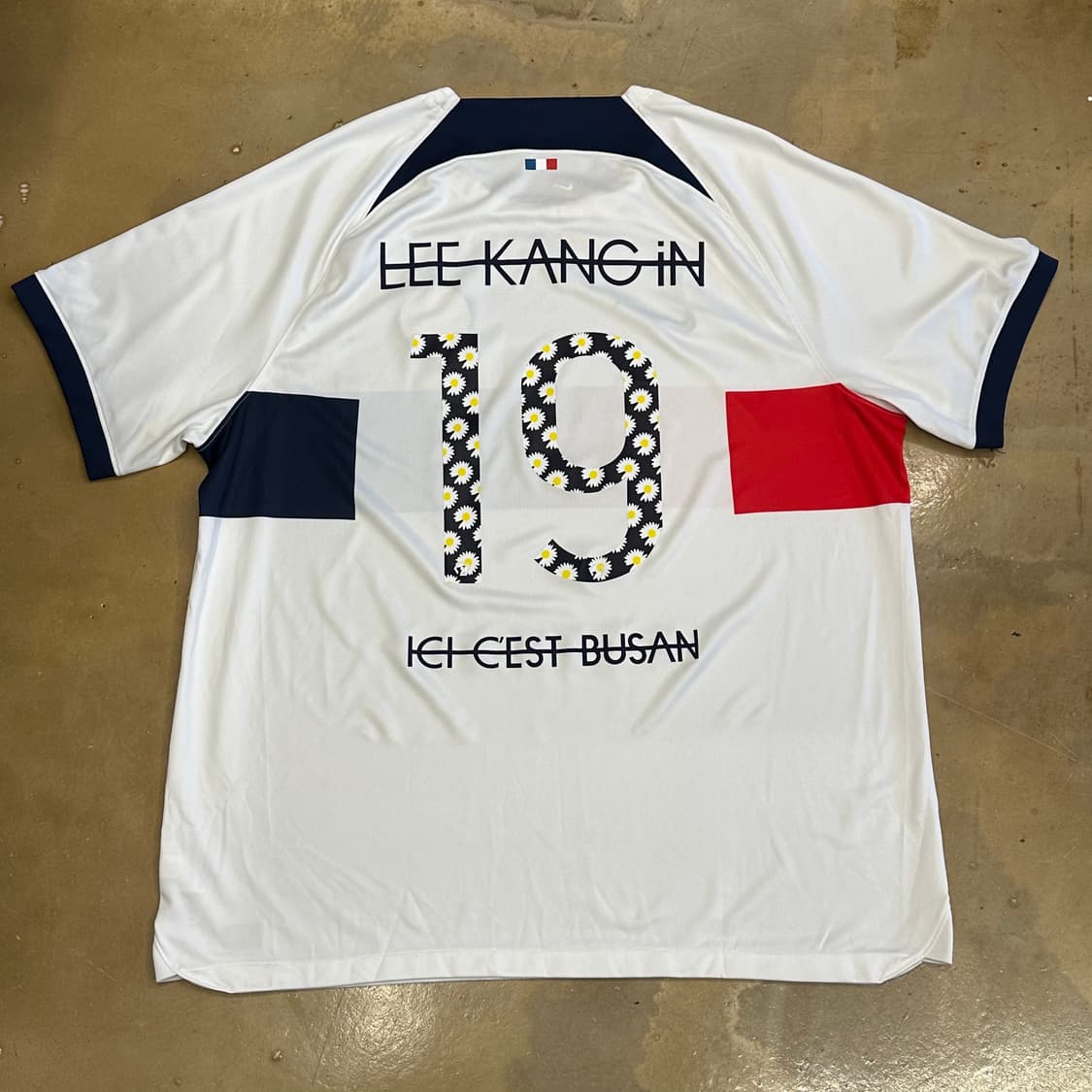 2XL 나이키 파리 생제르맹 23-24 PSG x 피마원 콜라보 어웨이  상품이미지3