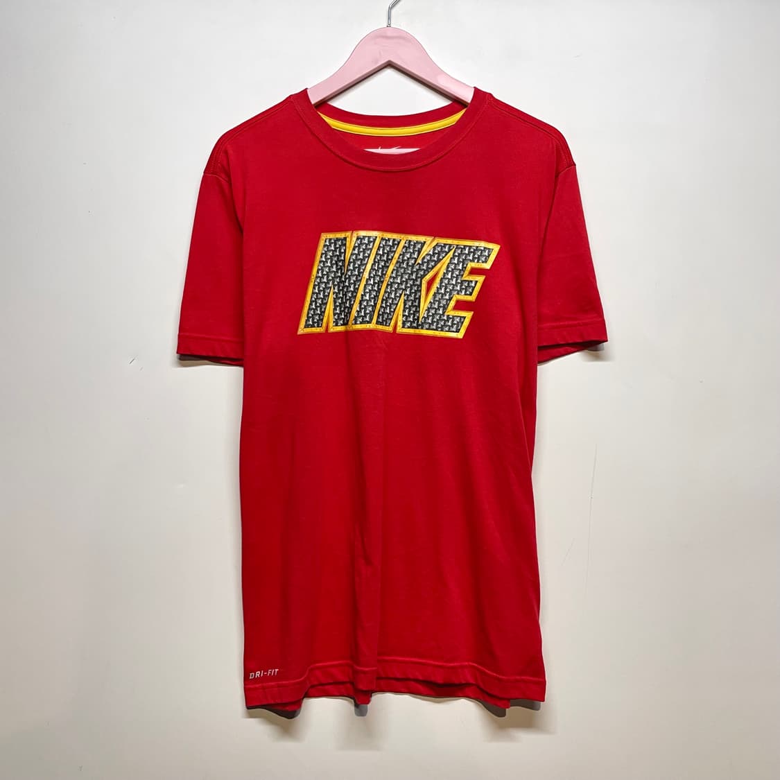 Nike 드라이핏 레드 로고 티셔츠 상품이미지2