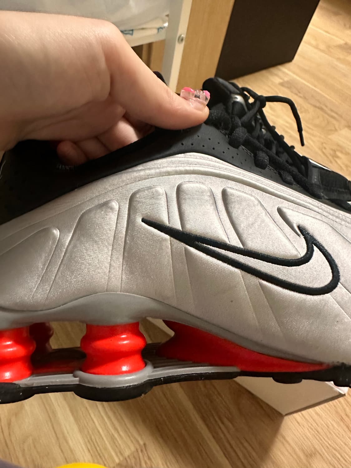 나이키 샥스 R4 상품이미지3