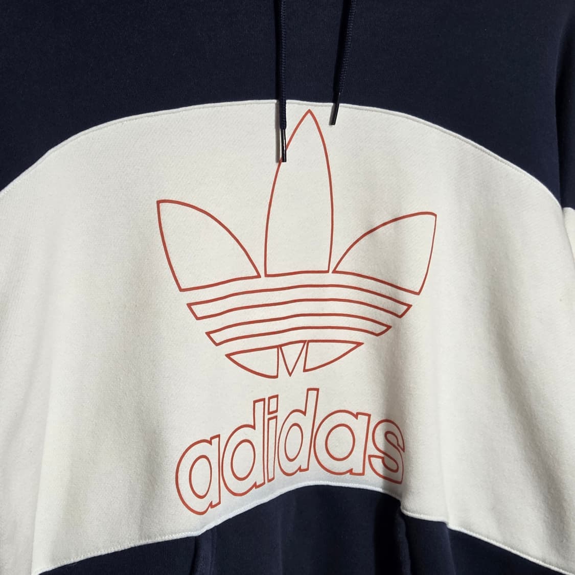 아디다스 빅로고 네이비 배색 후드티 상품이미지4