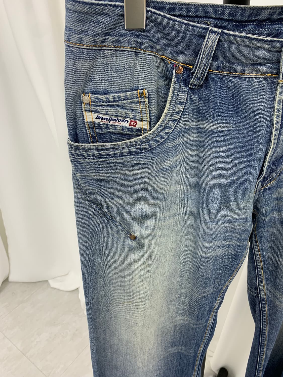 디젤 옐로우 워싱 일자진 상품이미지3