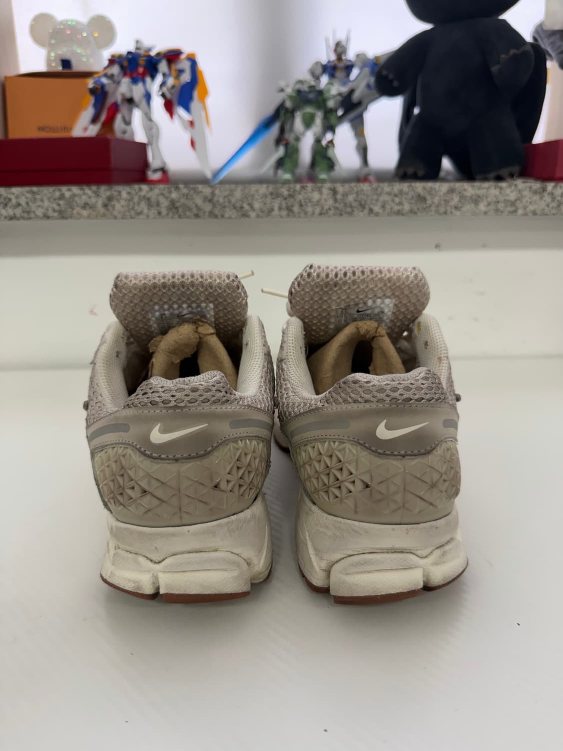 정품) 나이키 줌 보메로5 운동화 255 상품이미지5