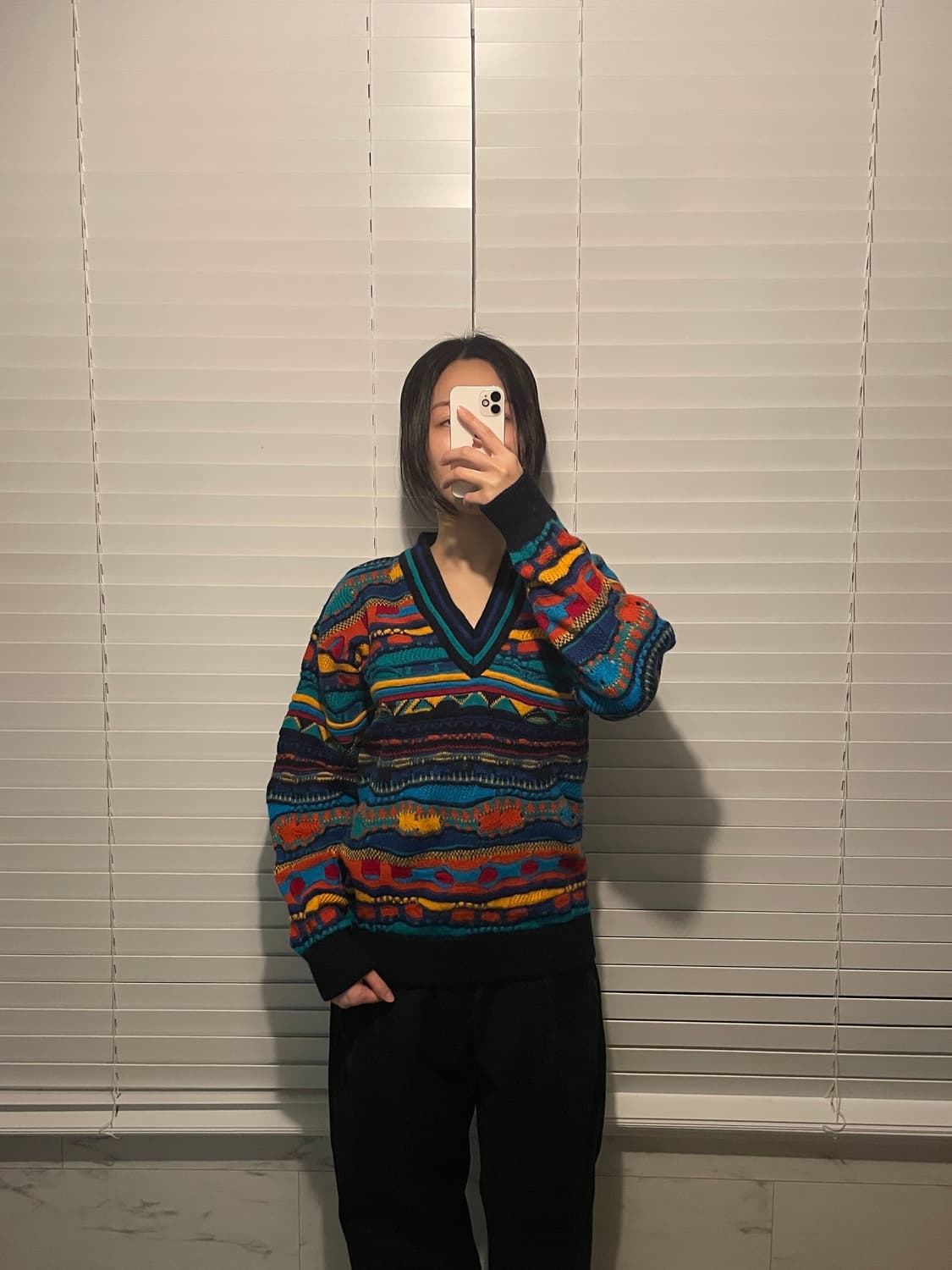 쿠지 브이넥 케이블 니트 상품이미지1