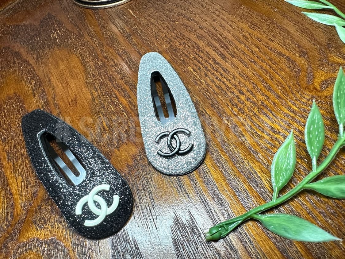 샤넬 글리터 헤어핀 실버 / 블랙 (개당가격) 상품이미지4