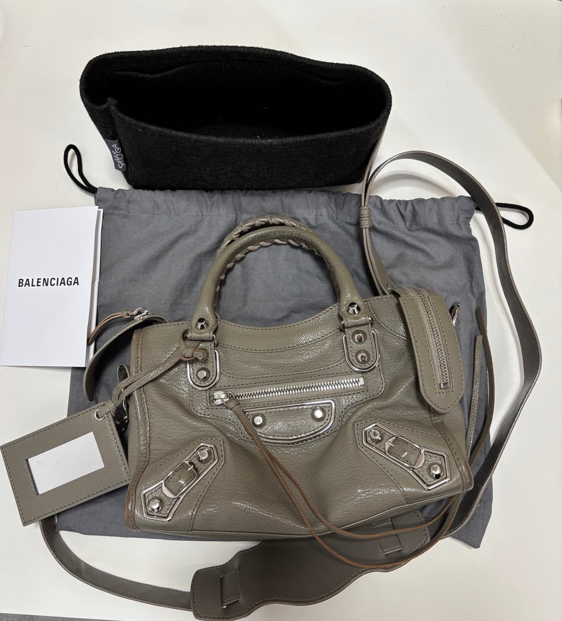 발렌시아가 엣지 시티 모터백 미니 상품이미지1