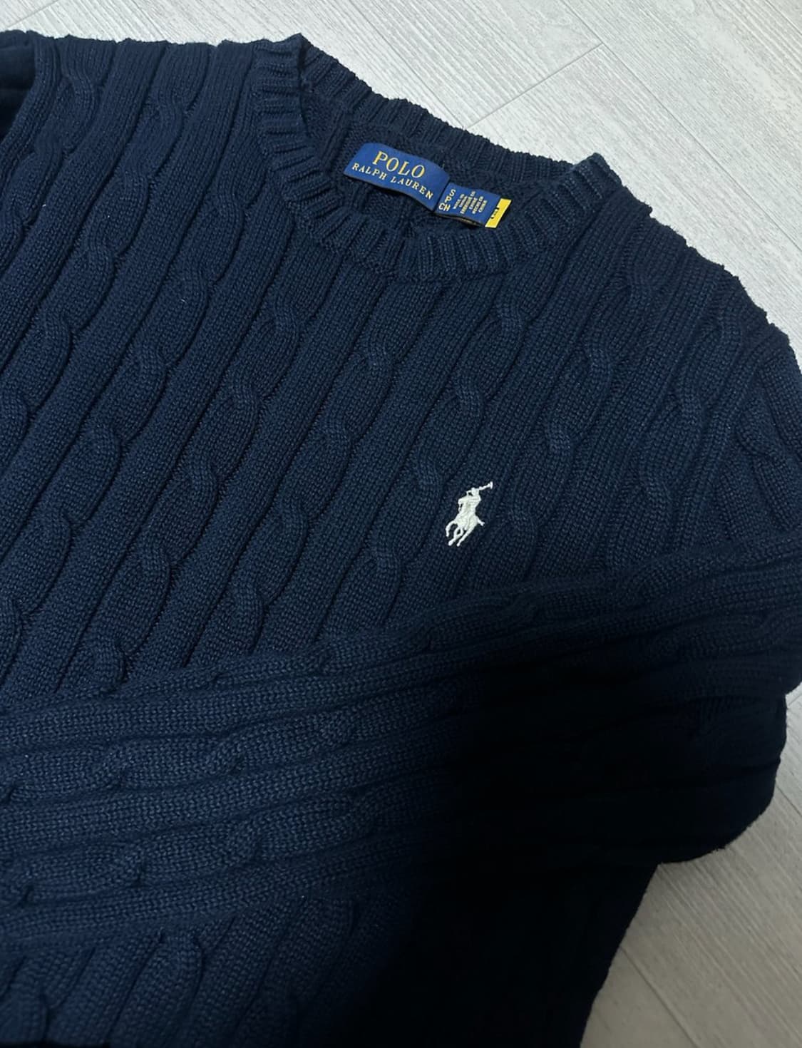 폴로 라운드넥 니트 상품이미지1