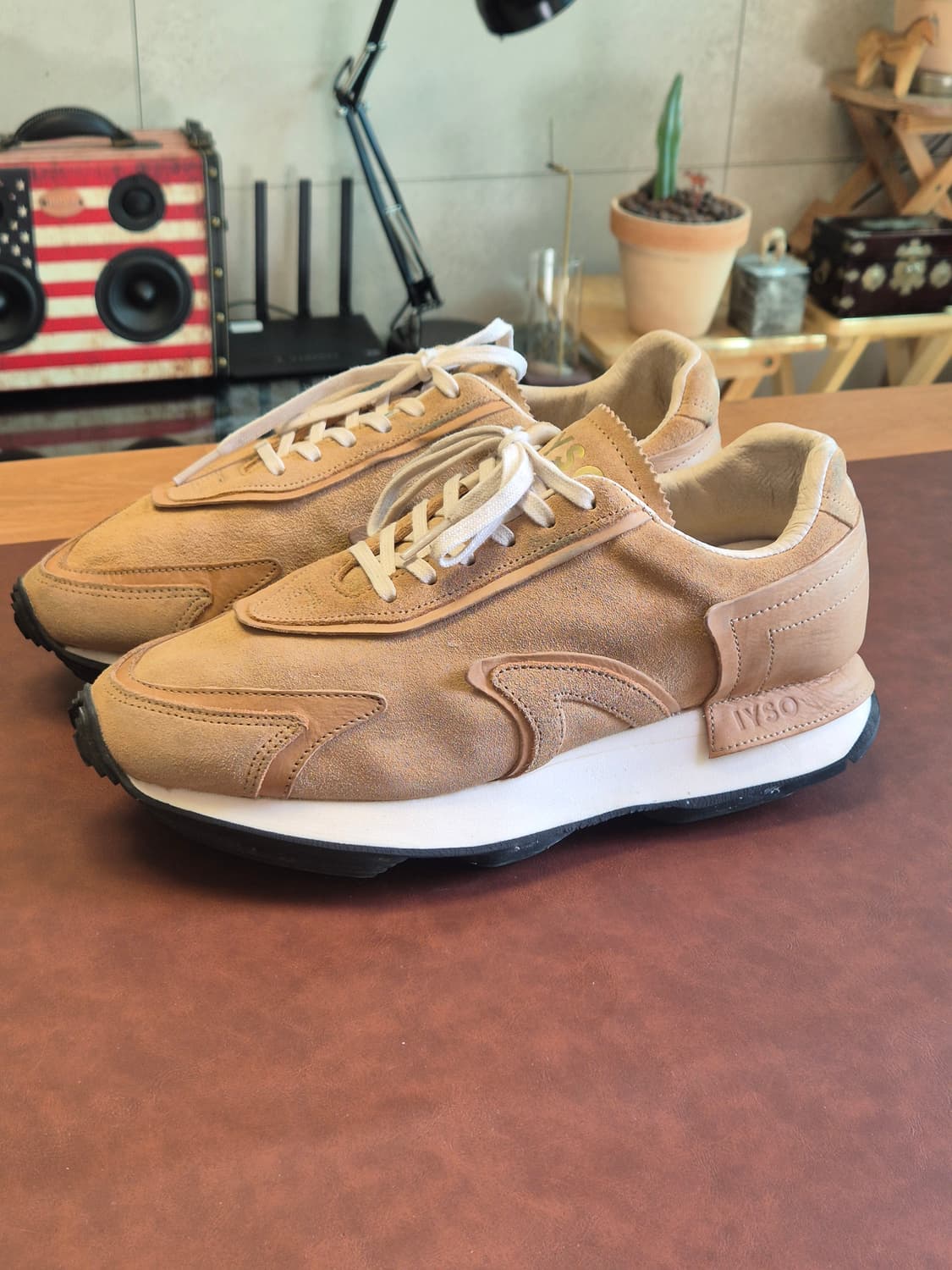 이소(IYSO) 270/EU42 남자스니커즈  상품이미지2