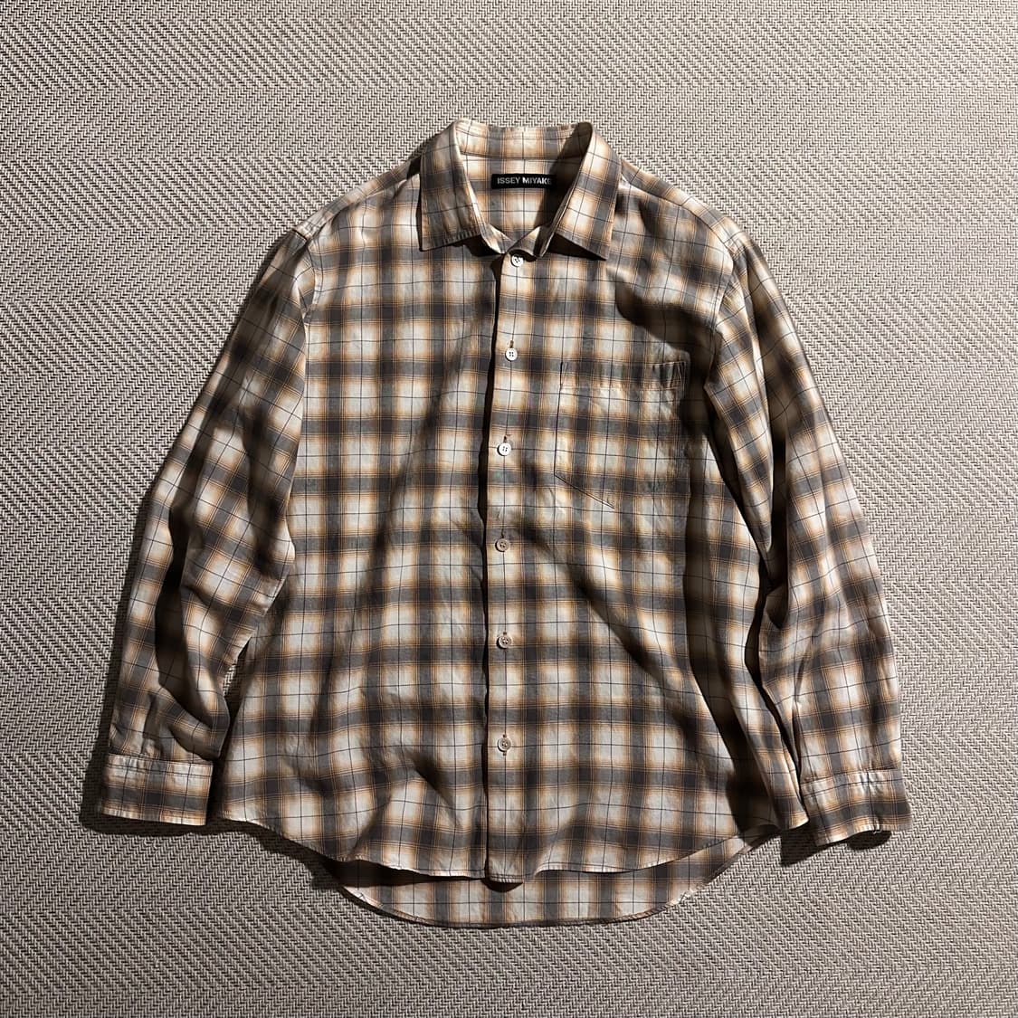 이세이 미야케 옴브레 셔츠 상품이미지1