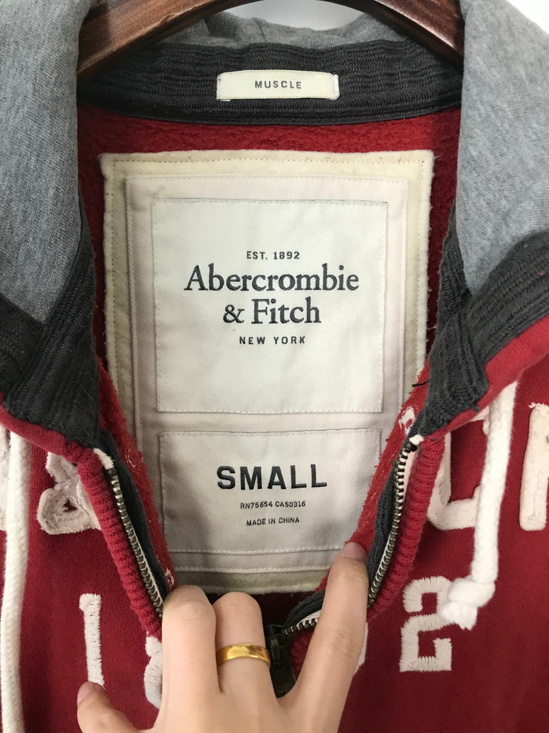 아베크롬비 y2k 와투케 레드 헤비코튼 후드집업 상품이미지5