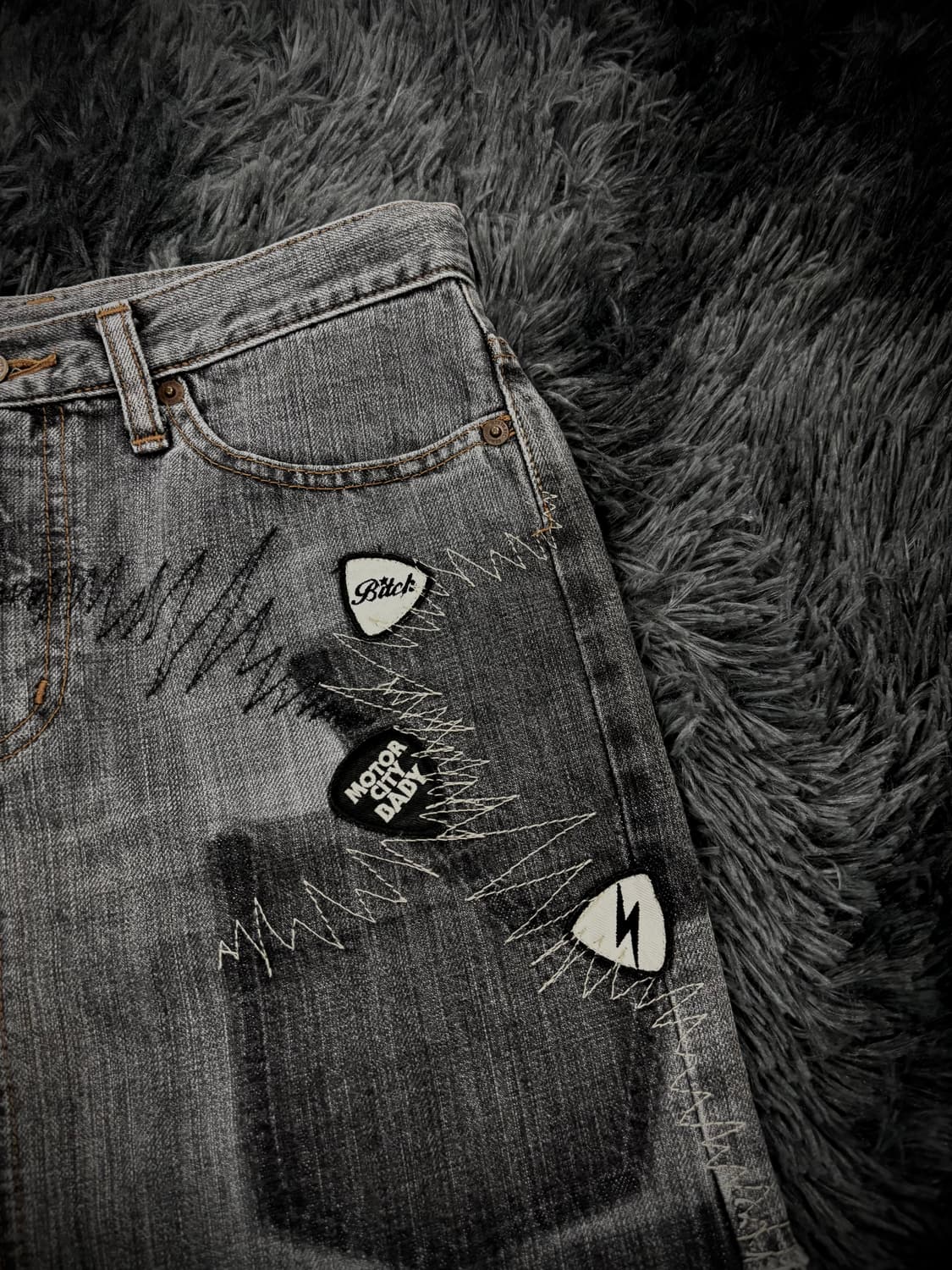 Hysteric Glamour 언발 피크 자수 흑청 데님숏스커트 상품이미지3