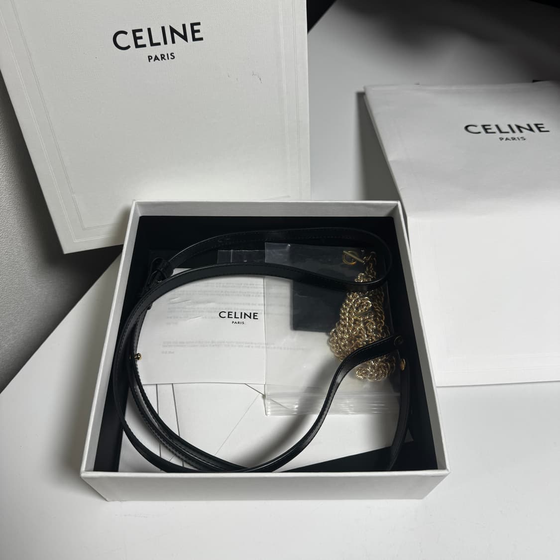 셀린느 트리오페 미니클로드 샤이니 카프스킨 상품이미지6