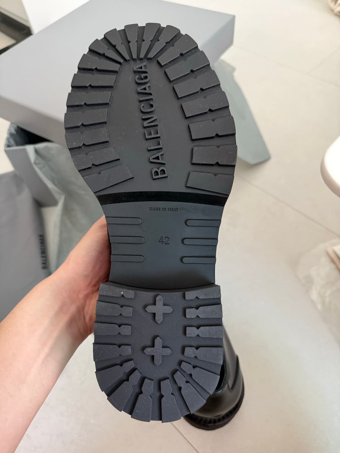 (새상품) Balenciaga 발렌시아가 베놈 더비 블랙 42 상품이미지8