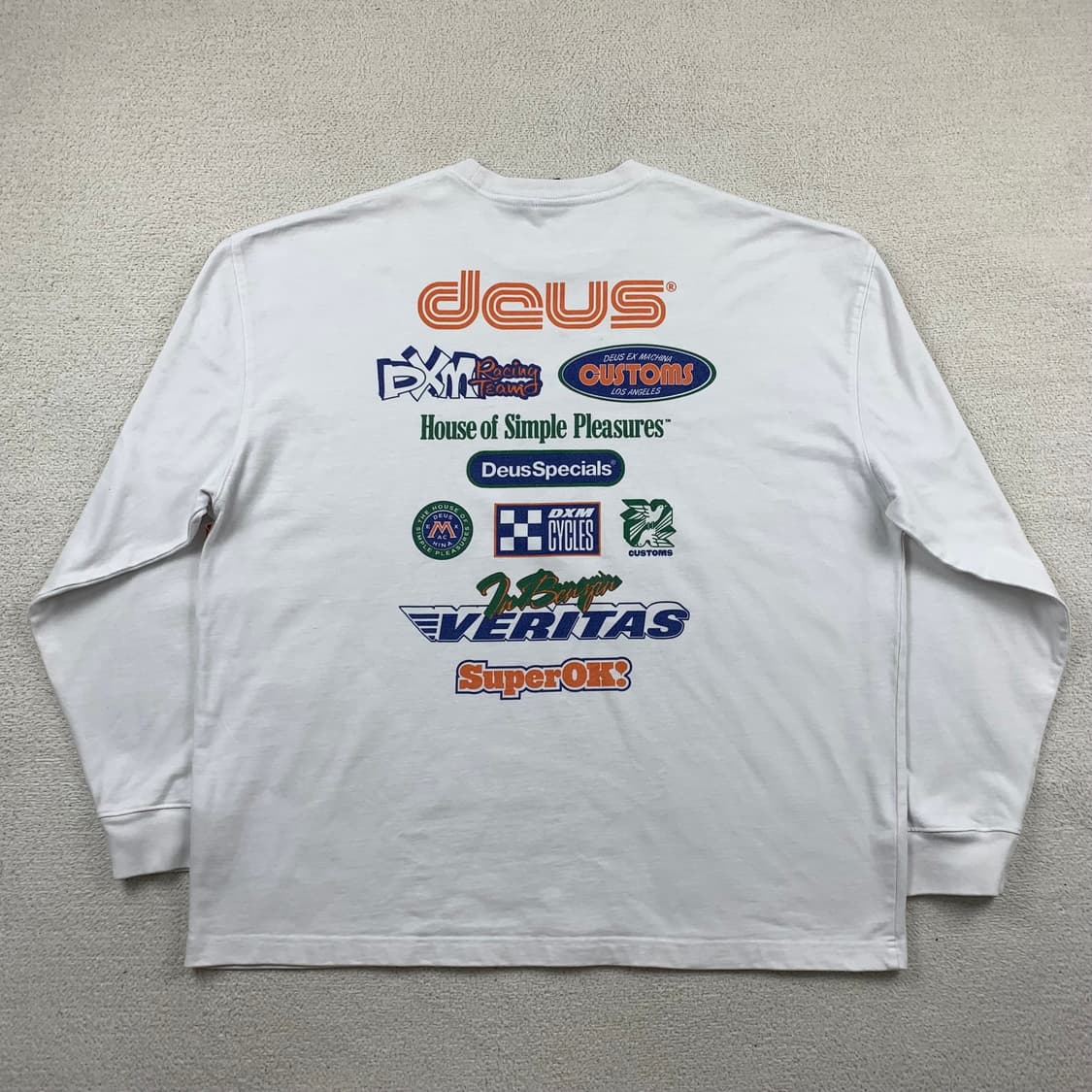 데우스 엑스 마키나 튠업 롱슬리브 티셔츠 빈티지 화이트 상품이미지1