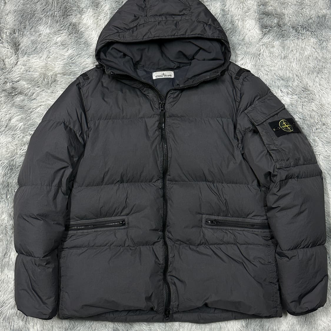 스톤아일랜드 22fw 크링클랩스 패딩 L 상품이미지1