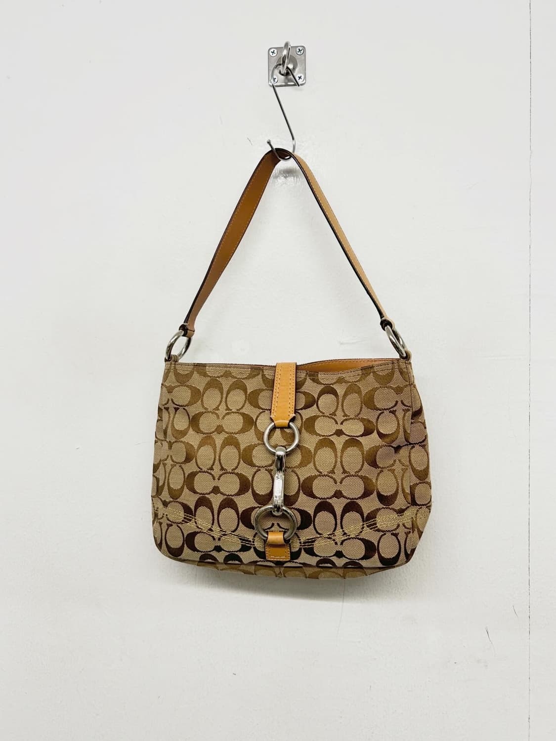 Y2K 코치 시그니처 숄더백 상품이미지1