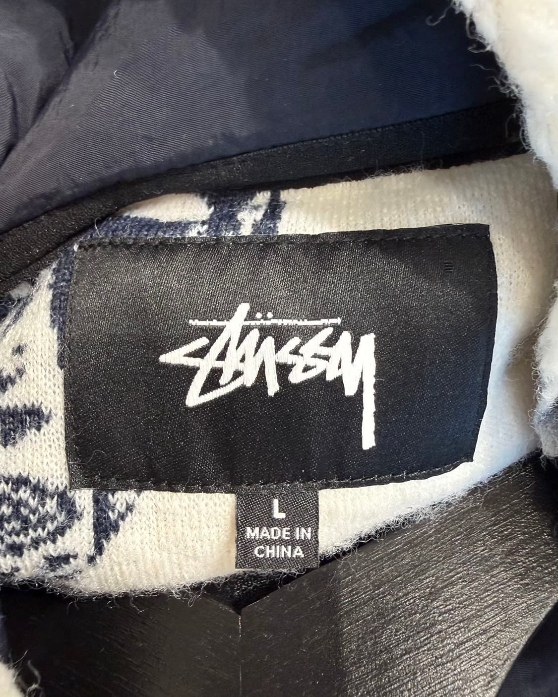 스투시 화이트 마스크 자카드 쉐르파 플리스 자켓 상품이미지8