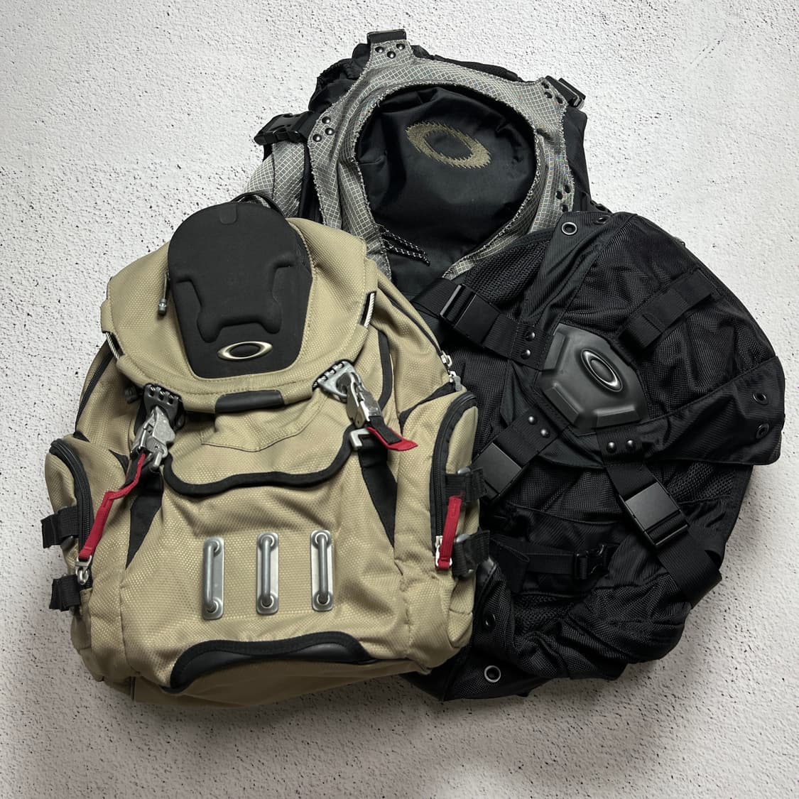 Oakley Bathroom Sink Backpack 'Desert' 상품이미지9