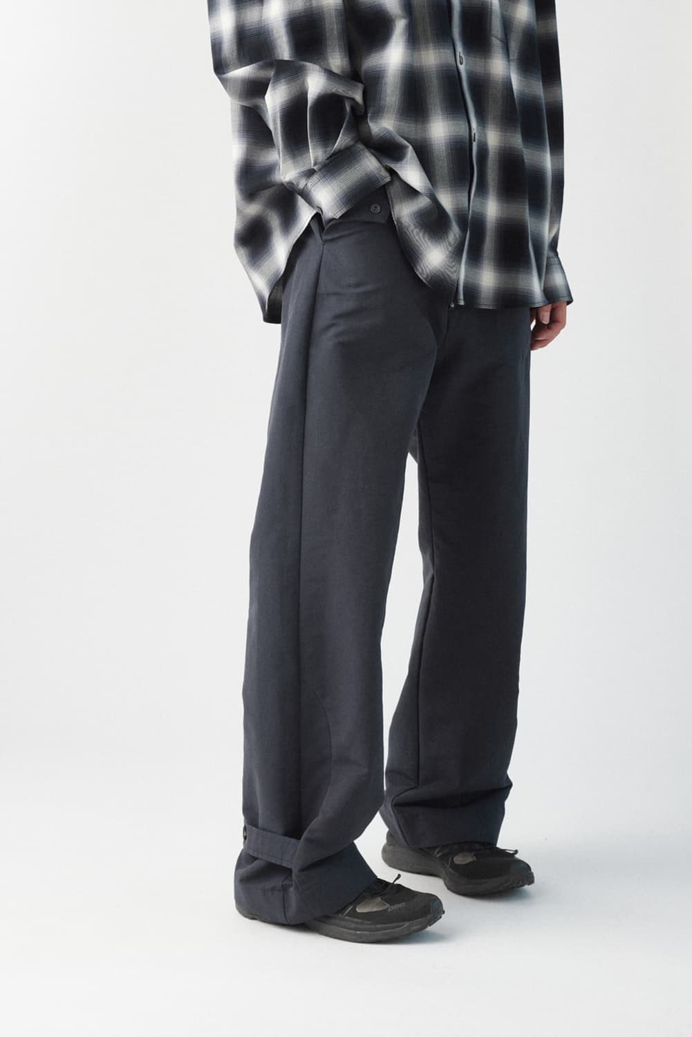 (4) 해칭룸 스냅팬츠 블루 차콜 상품이미지1